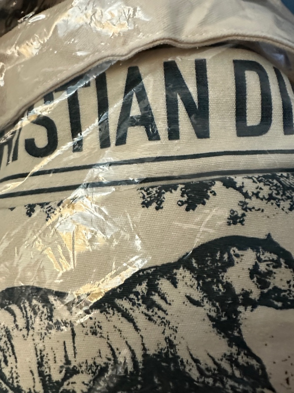 Dior Limited Edition Gray/Black & Cream/Off White Illustrated Tote Bag GWP NWB - Picture 2 of 11